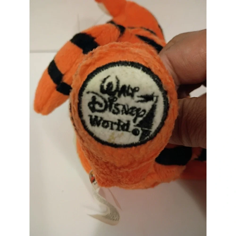 Walt Disney World Tigger Plush Winnie the Pooh Stuffed Animal Orange BlackStripe